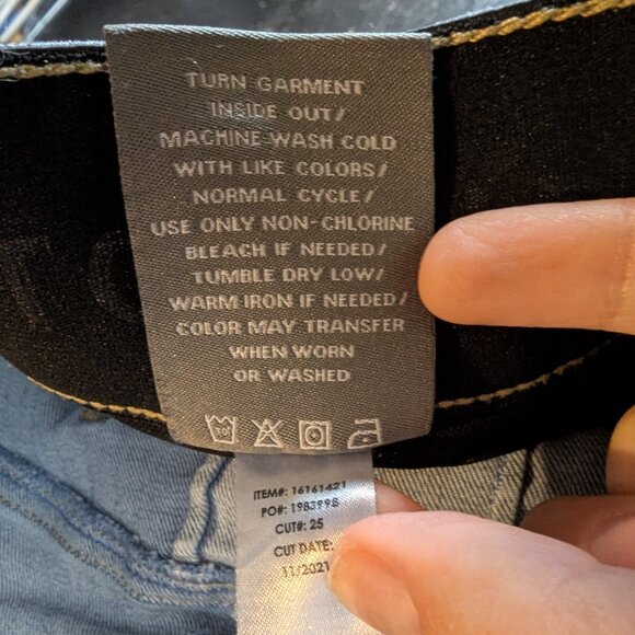 Torrid Bombshell Straight Leg Blue Jeans Distressed Womens Plus Size 24S Short - Picture 8 of 8